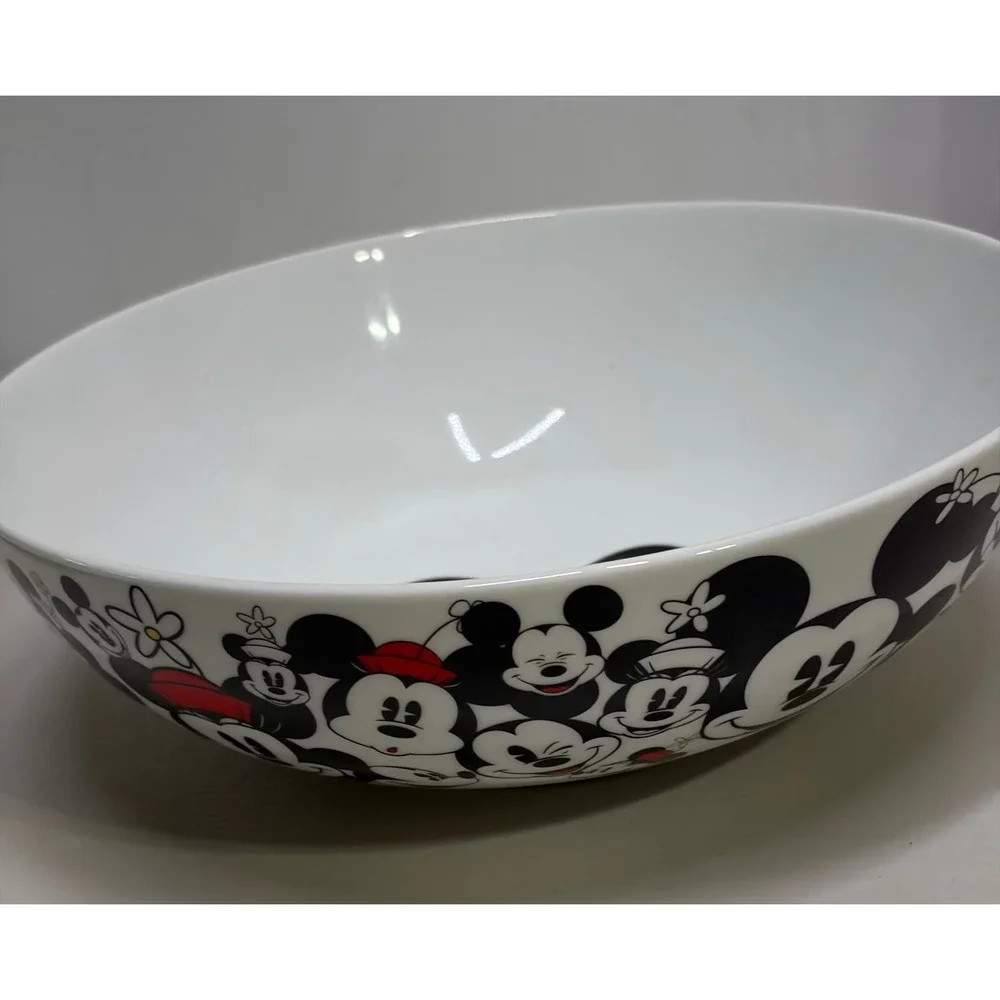 Disney Mickey Mouse Minnie Mouse Ceramic Serving Bowl White Black Red‎ 9.25x3